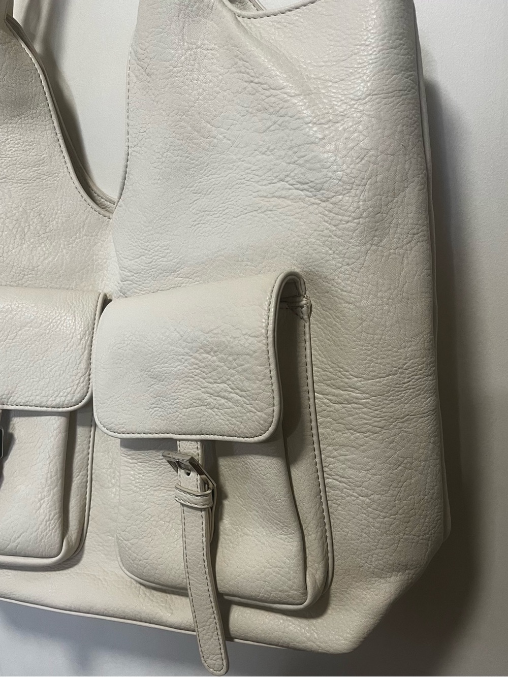 Urban Originals Cream Vegan Leather Tote Bag Large Slouchy Pocket Purse - Picture 5 of 13